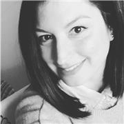 Profesora de varias materias de primaria imparte clases no solo a nivel educativo sino emocional . Ayudando e implementando técnicas motivacionales a los alumn@s